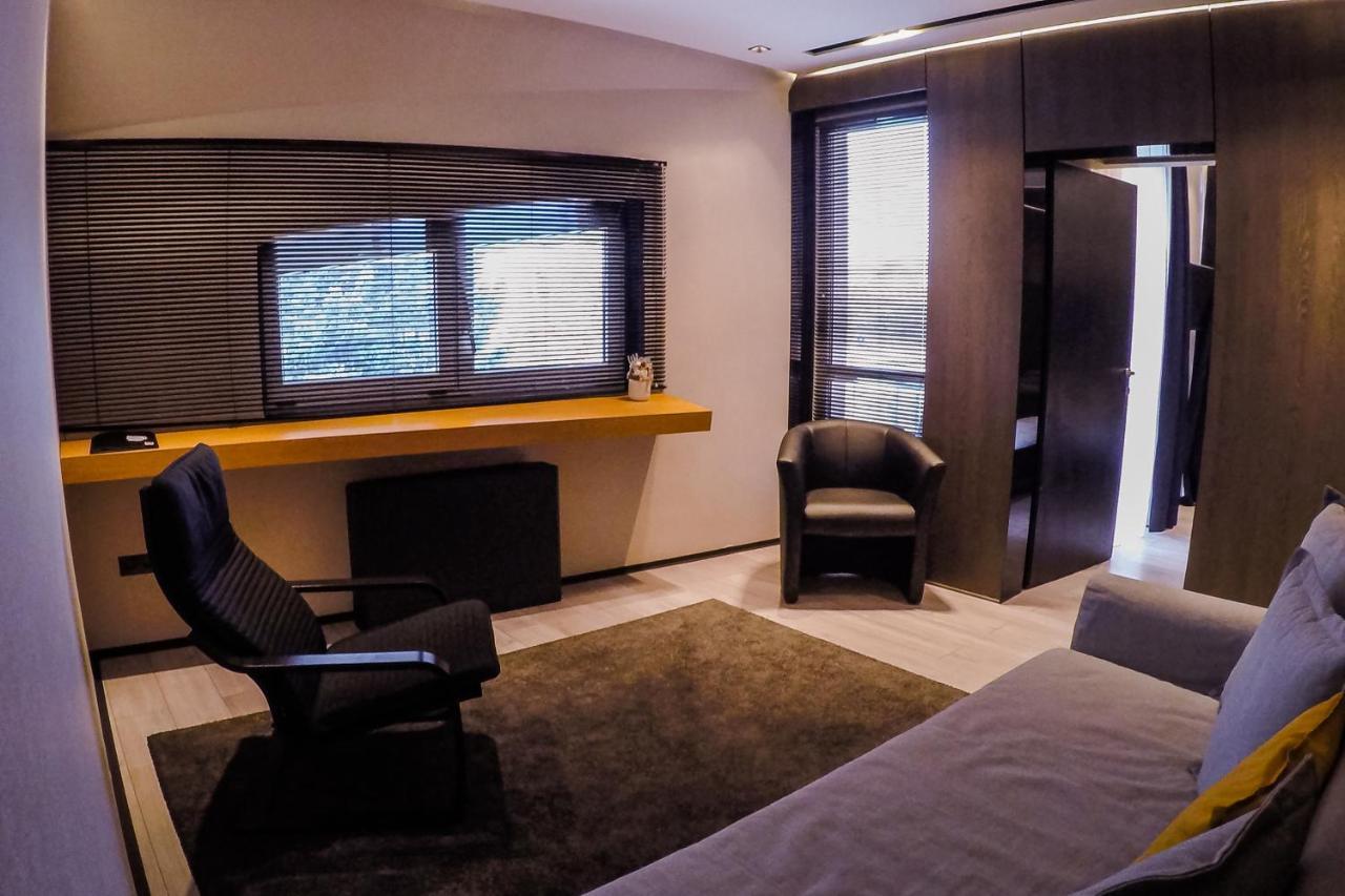 Sohaz Panzio Es Apartmanhaz ソルノク エクステリア 写真