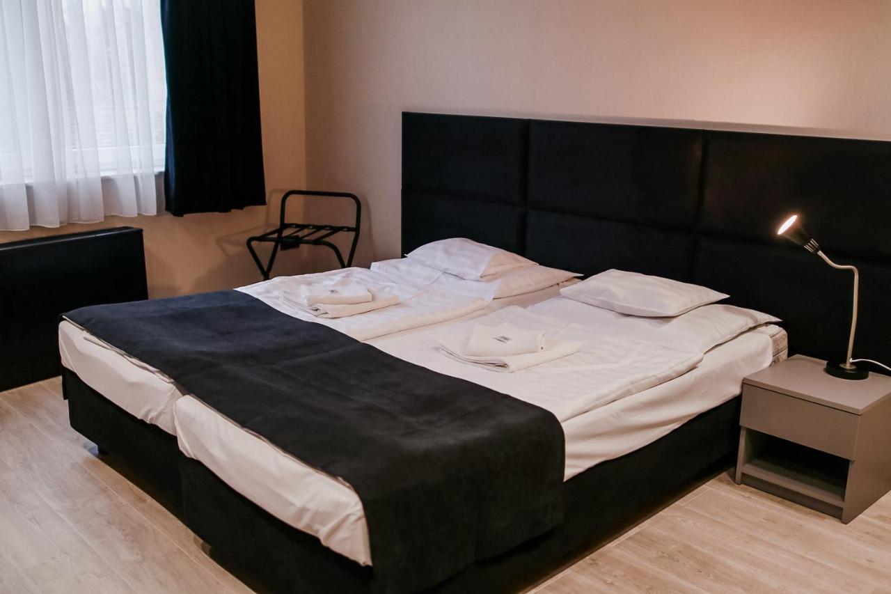 Sohaz Panzio Es Apartmanhaz ソルノク エクステリア 写真