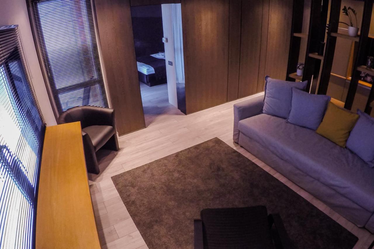Sohaz Panzio Es Apartmanhaz ソルノク エクステリア 写真