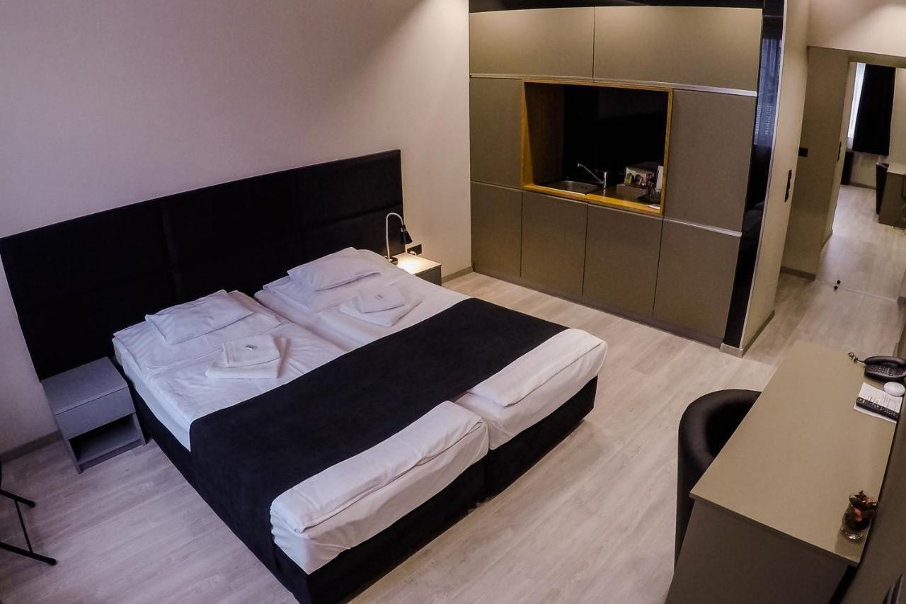 Sohaz Panzio Es Apartmanhaz ソルノク エクステリア 写真