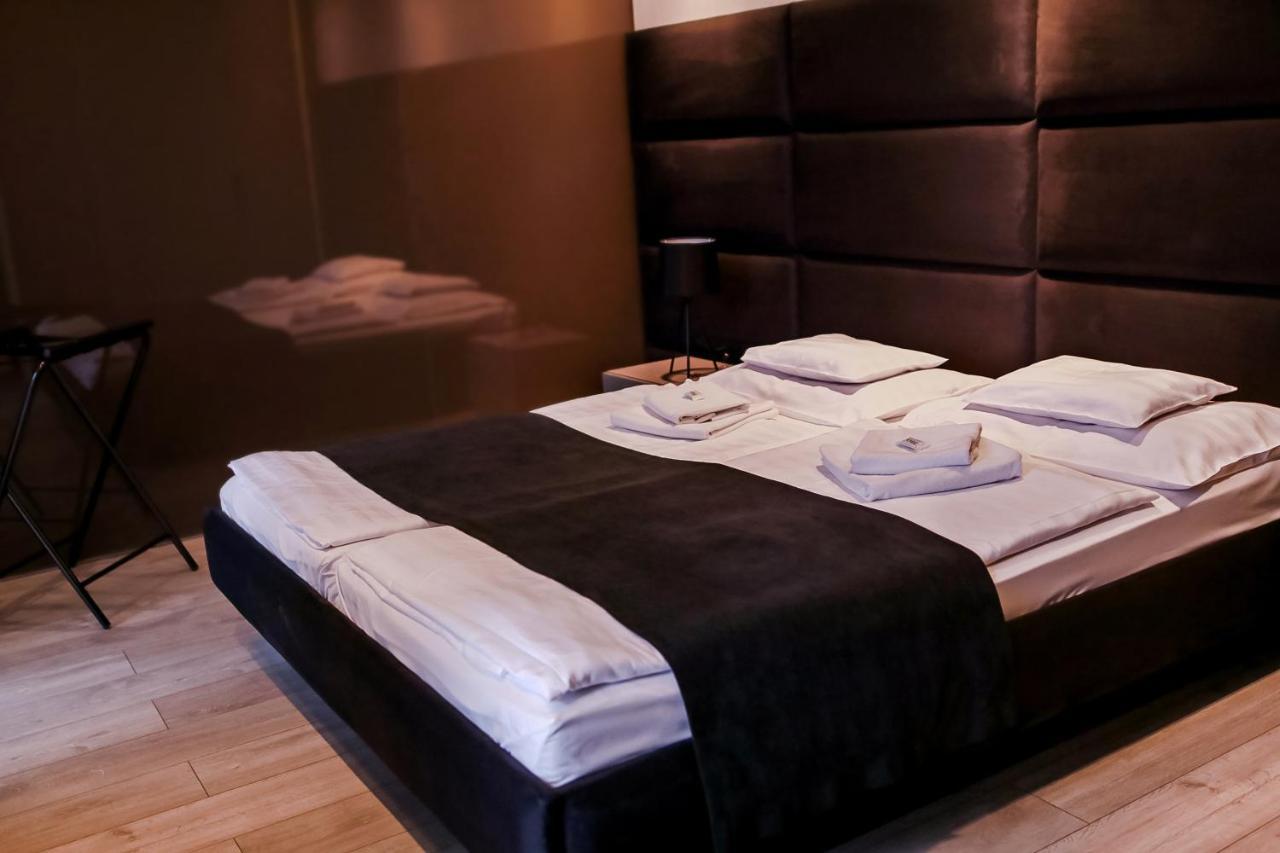 Sohaz Panzio Es Apartmanhaz ソルノク エクステリア 写真